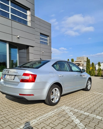 Skoda Octavia cena 43200 przebieg: 293000, rok produkcji 2019 z Gołdap małe 154
